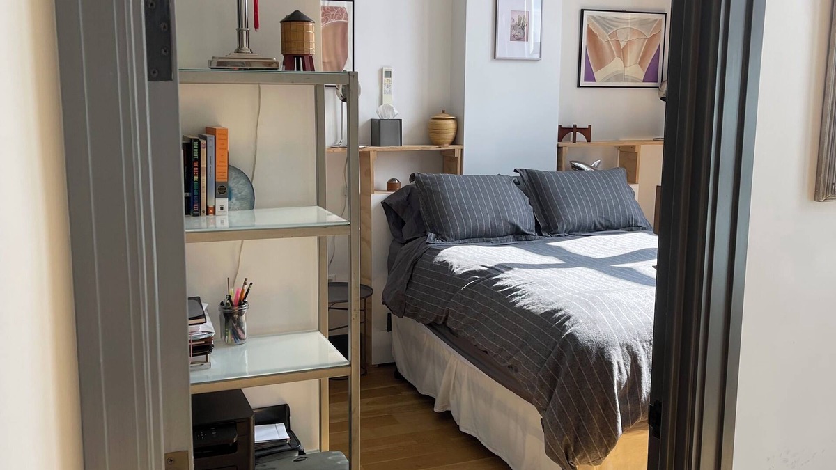 Greenpoint Condo | 1-bedroom on waterfront in Brooklyn with Balcony, Rooftop, Gym, WiFi, Top Floor!