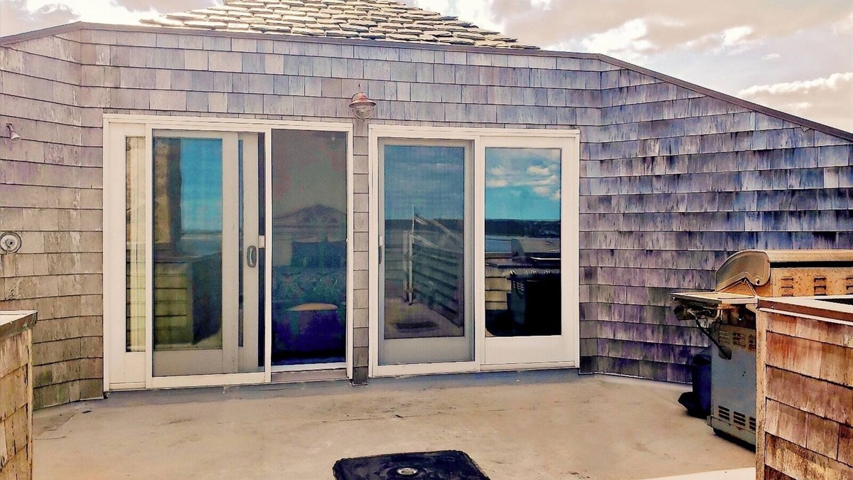 Adamsville Condo | 1 bedroom penthouse, 3rd floor condo overlooking Ocean & Westport Harbor, MA.
