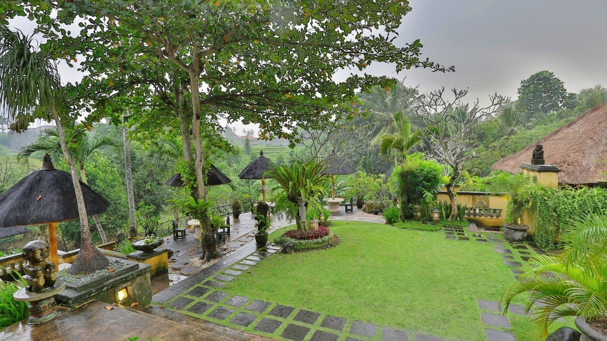 Penatih Resort | 1 Bedroom private balcony near Ubud with views of the grounds and rice fields