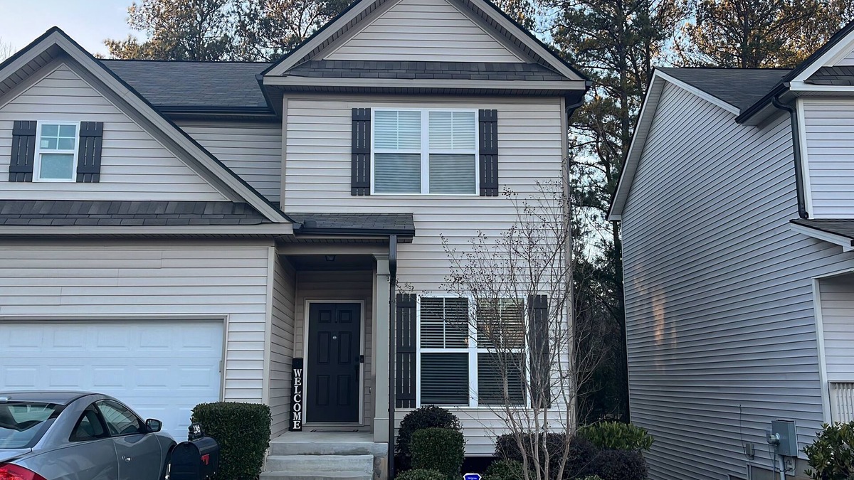 Southwestern House | 1-Bedroom Roommate Style 6-Months+ Rental in Atlanta Near to Airport & Downtown