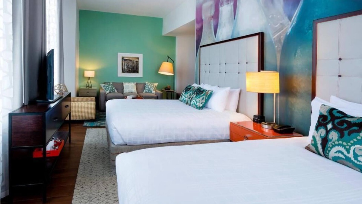 Historic District - North Hotel | 1-Bedroom Suite at a 4⭐️ Hotel