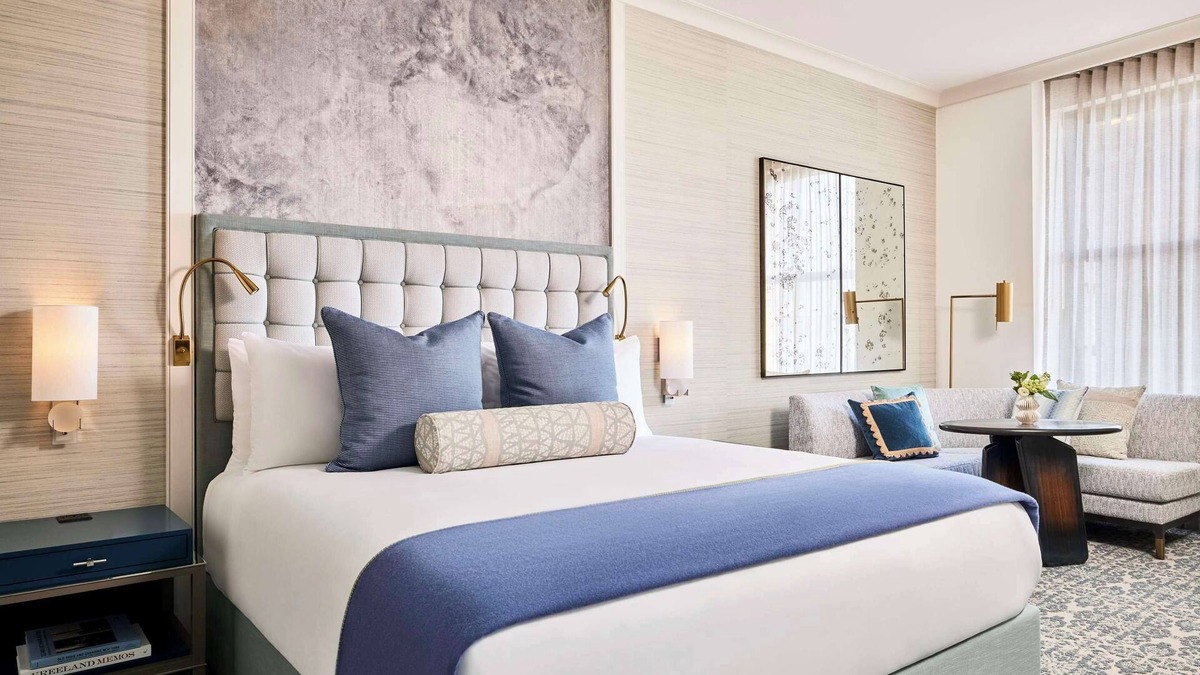 Financial District Hotel | 1-Bedroom Suite + Connecting Room at a 5⭐️ Hotel