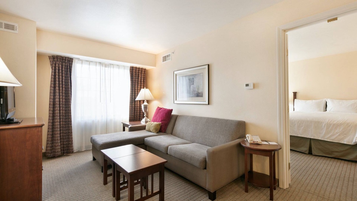 Stow Condo | 1 Bedroom Suite | FREE Breakfast + Laptop-friendly