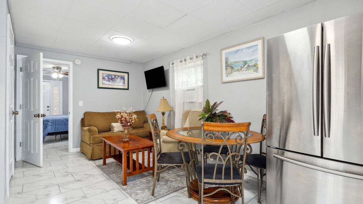Taft House | 1-bedroom vacation home just 8 minutes from Florida Mall