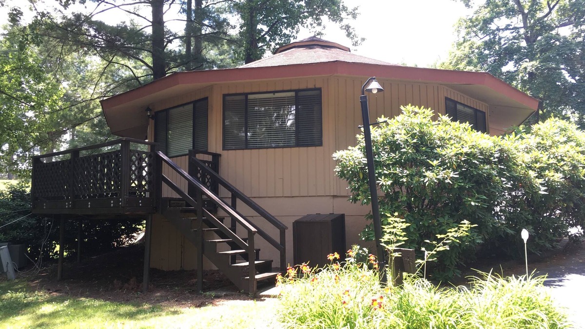 Asheville Villa | 1 Bedroom Vacation Villa