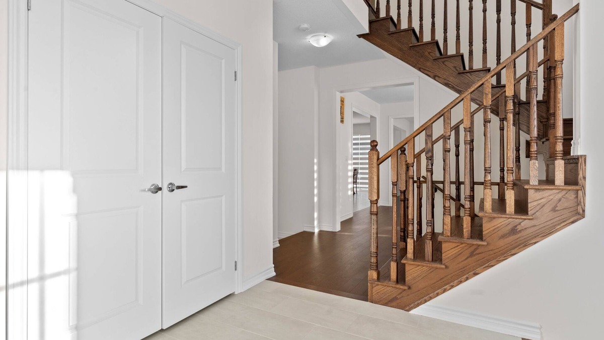 Caledon House | #1 Best Deal in Brampton