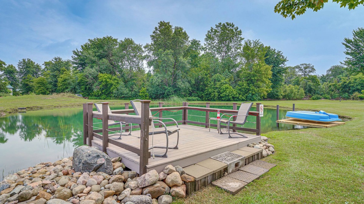 Lexington Apartment | 1 Block to Lake Huron: Pet-Friendly Apt w/Kayaks