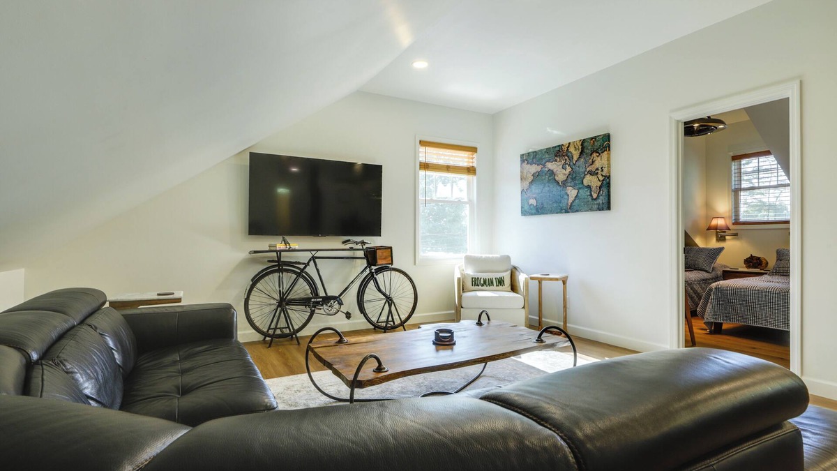 Loveland House | 1 Block to Loveland Bike Trail: 'The Frog Man Inn'