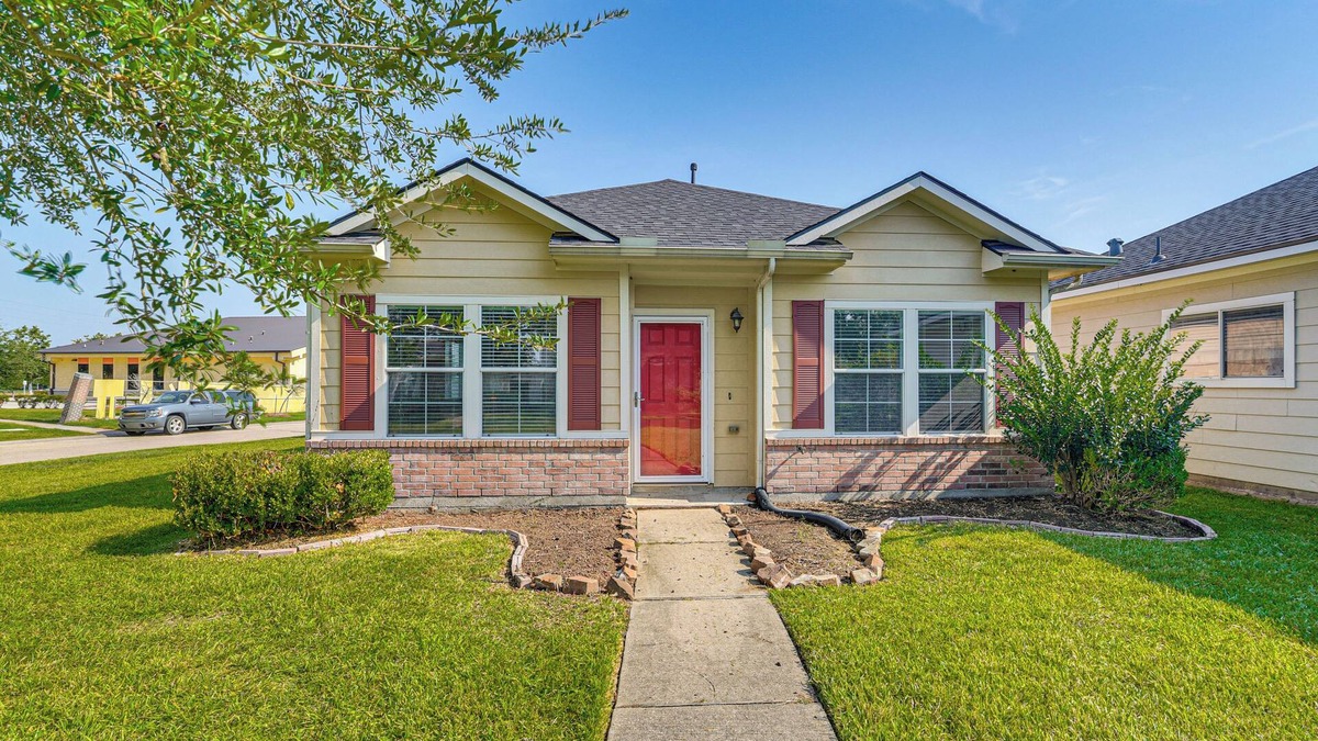 Central Southwest House | < 1 Block to Park: Dog-Friendly Home in Houston!