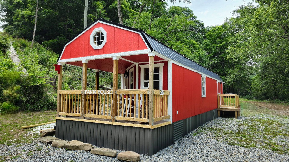 Freeman Cabin | 1 BR/1BR Lofted Cabin West Virginia Hatfield McCoy ATV Trails