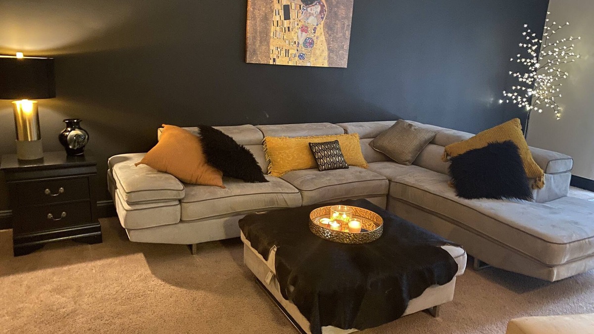 Aliquippa Apartment | 1 BR apartment w/W&D and patio