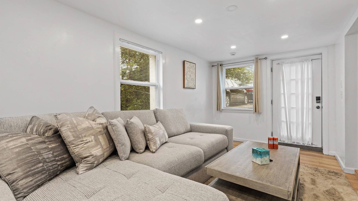 Silver Spring Apartment | 1-BR Flat in Silver Spring, Close to Dwntwn&METRO