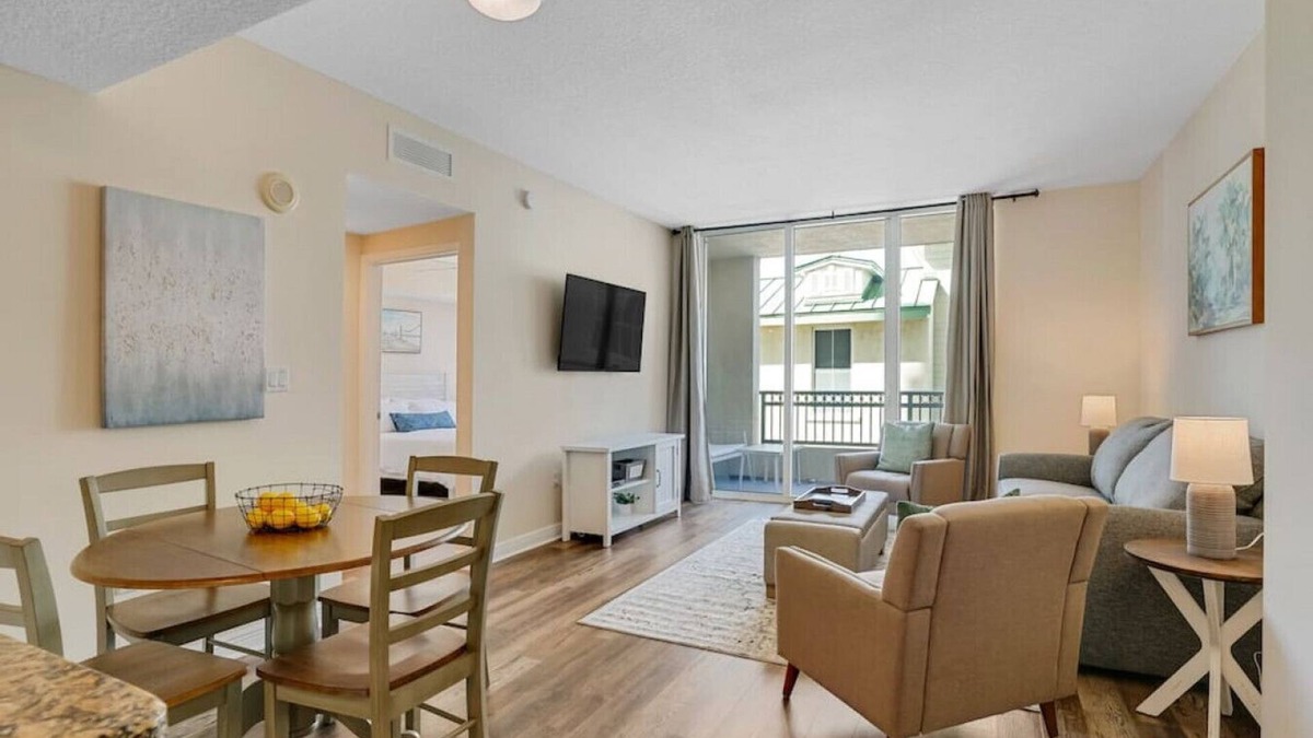 Boynton Beach Condo | 1 BR King- Rooftop Pool close to beach Casa Costa