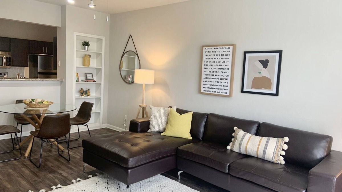 Riverside Terrace Apartment | 1 BR @ Med Center with Hermann Park View