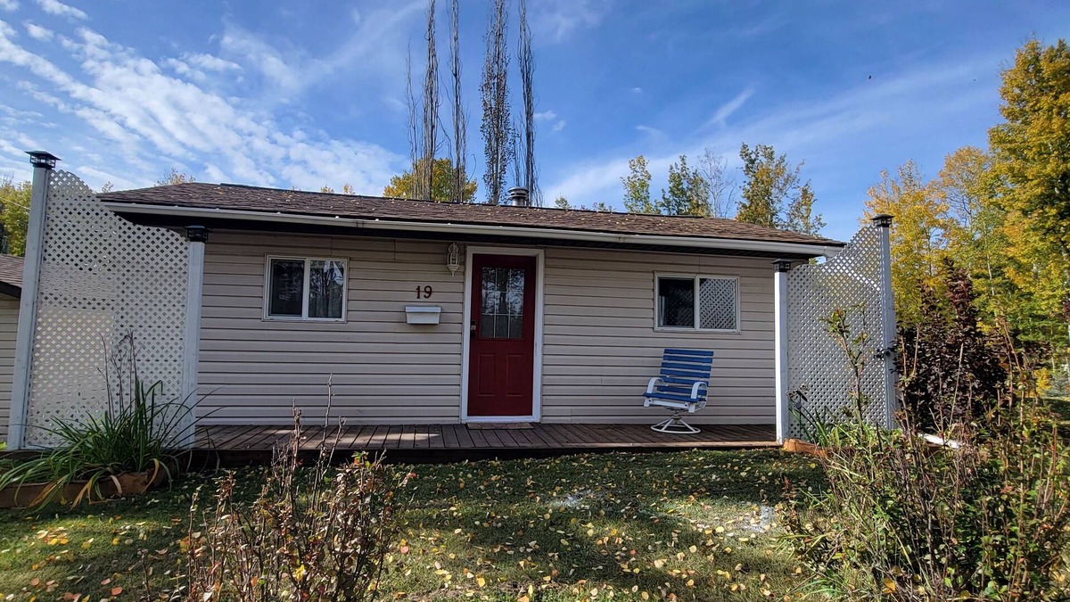 Silver Sands Cottage | 1 BR Private Cottage w/Private deck