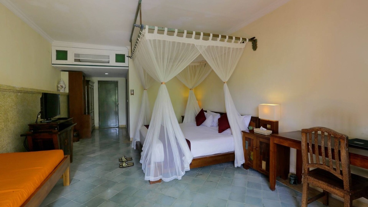 Penatih Villa | 1 BR Villa near Ubud with a private plunge pool and a living area incl breakfast