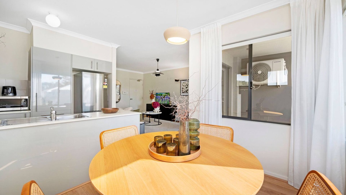 Beckenham Apartment | 1 BRD Near Everything in Beckenham