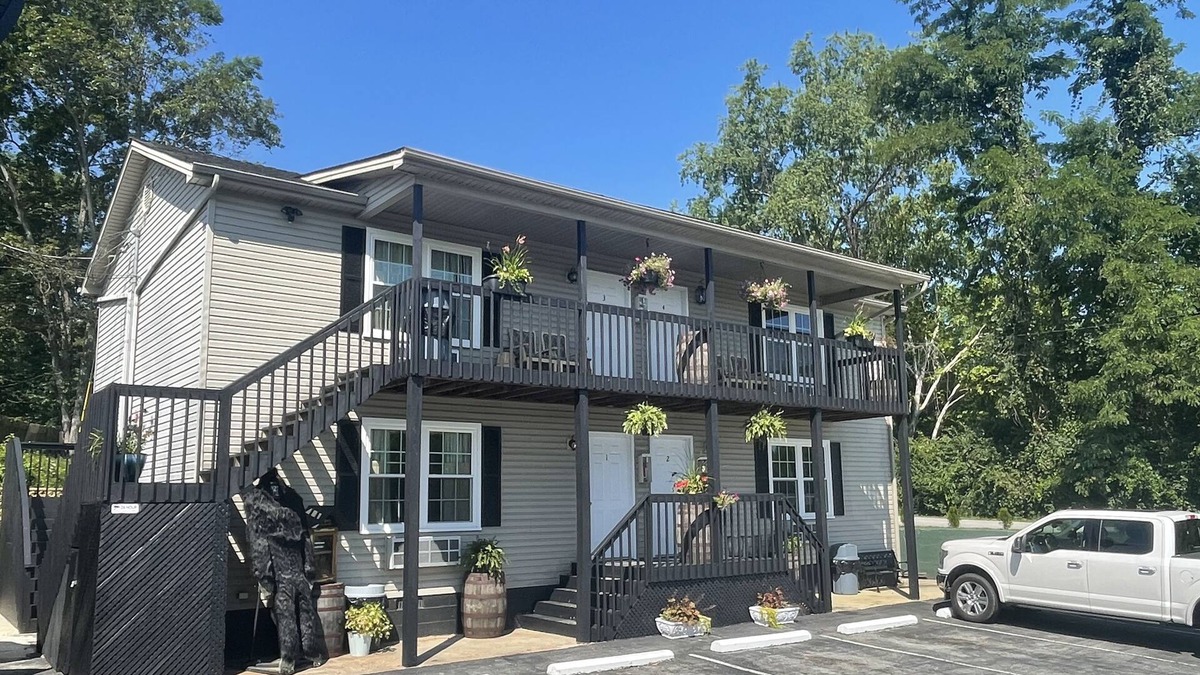 Clay City Condo | ~ 1 ~ Cost Effective Motel Inn Close To Red River Gorge