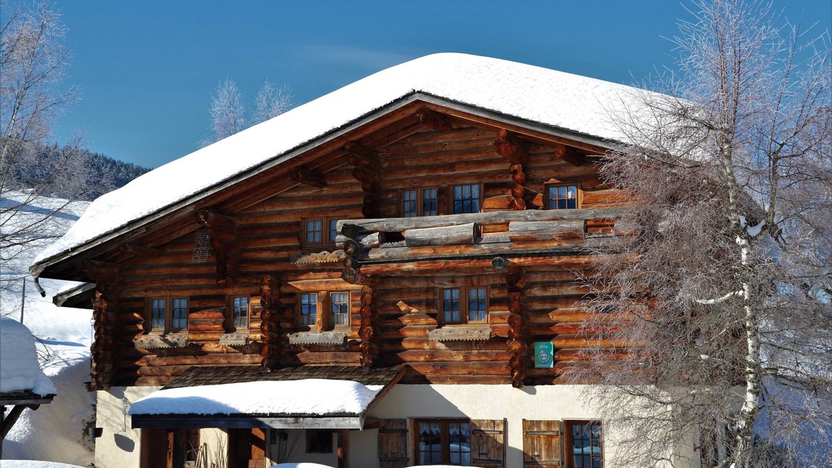 Praz-sur-Arly Apartment | 1 floor ski-in chalet in Prazarly 9 min away from Megève