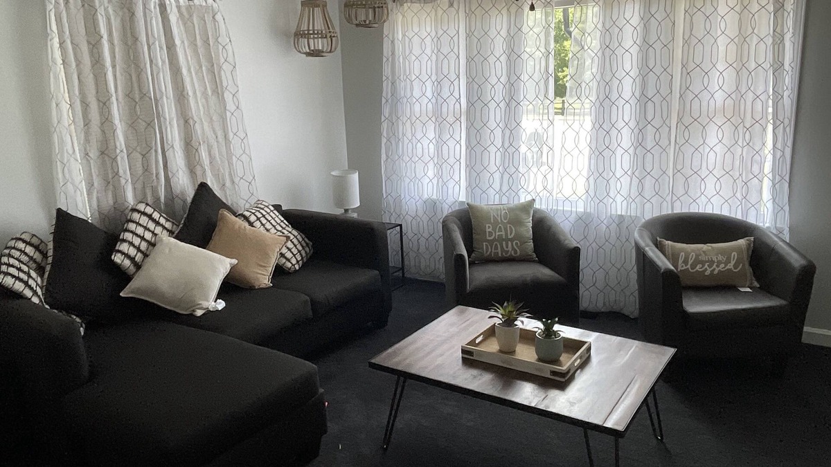 Lexington House | 1 king/2queen bd home next to big park