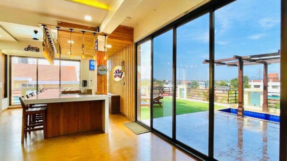 Lonavala House | #1 Lavish & Huge 5bhk Villa "60 ML Chalet" 35 ppl