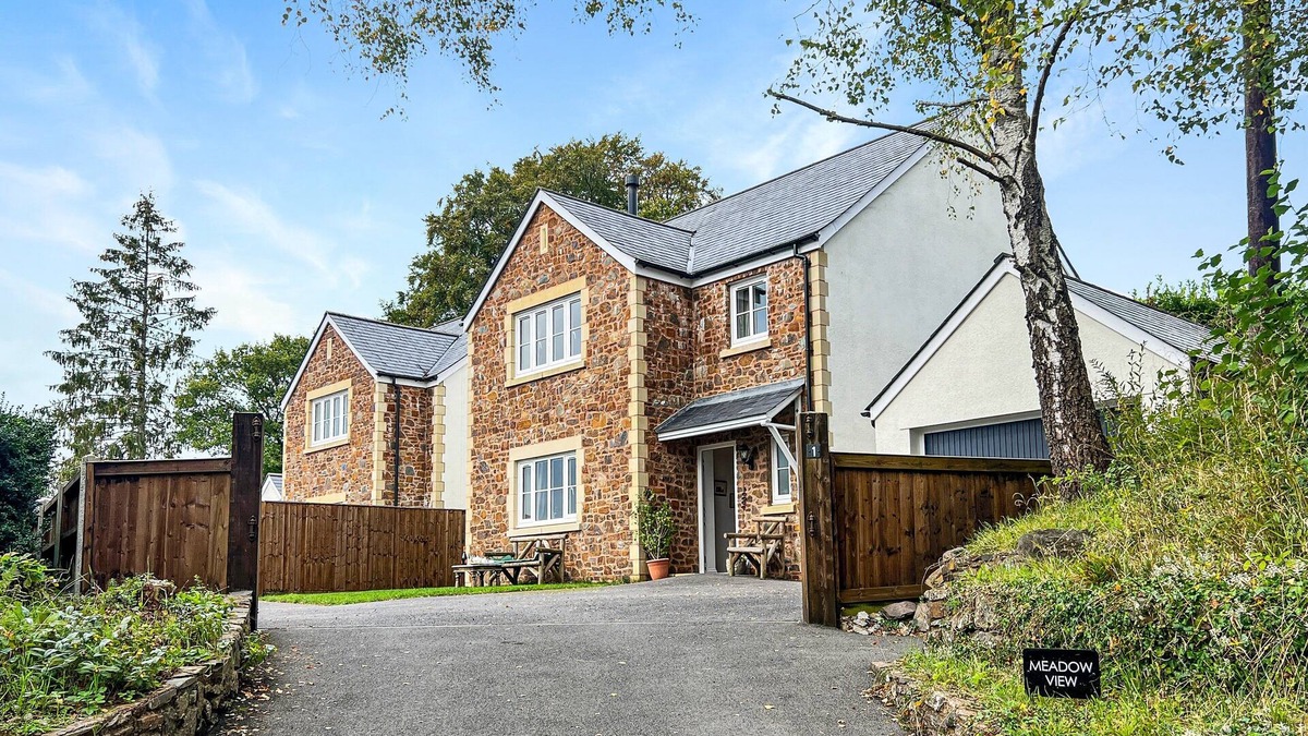 Brushford Cottage | 1 Meadow View, Brushford