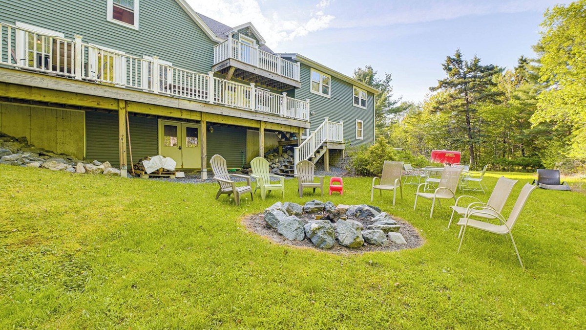 Southwest Harbor House | 1 Mi to Acadia National Park: Spacious Retreat!