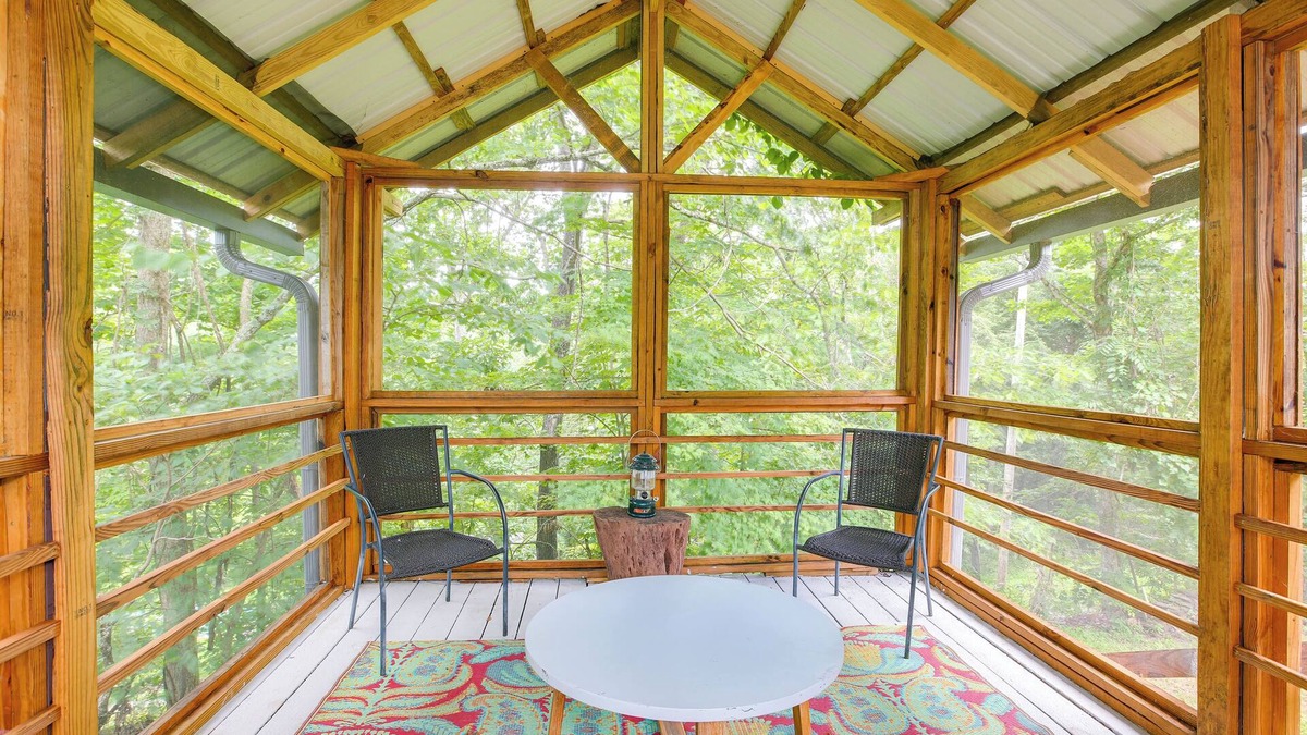 Glouster House | 1 Mi to Burr Oak Lake: Home w/Deck & Patio!