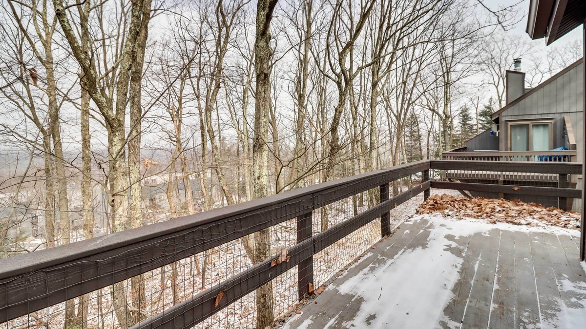 Village at Camelback House | 1 Mi to Camelback Resort: Tannersville Townhome