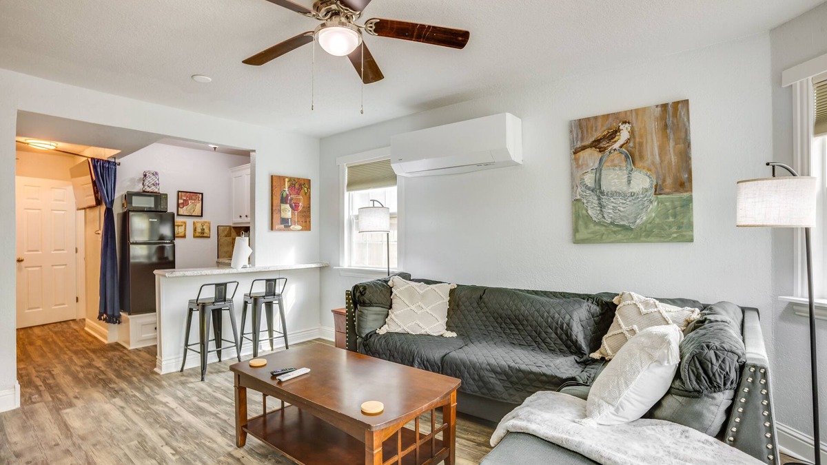 Conroe Apartment | < 1 Mi to Downtown Conroe: Charming Apartment