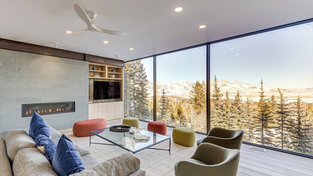 Jackson House | 1 Mi to Downtown Jackson: Modern Retreat w/Views