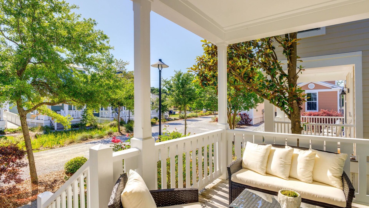 Ocean Springs Cottage | 1 Mi to Downtown: Modern Ocean Springs Cottage
