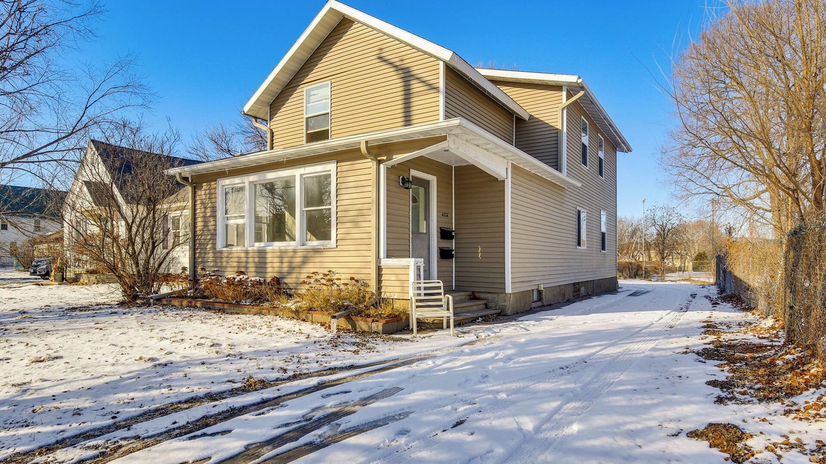 Winona Condo | 1 Mi to Downtown: Welcoming Winona Duplex