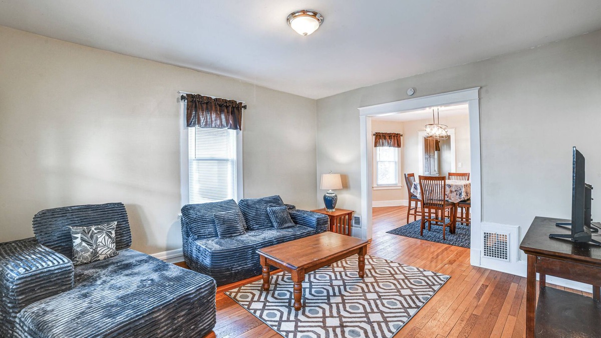Binghamton Apartment | 1 Mi to Dtwn Binghamton: Apt w/Covered Balcony!
