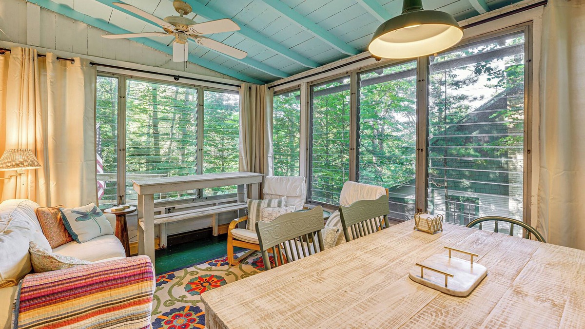 Grand Haven Cabin | ~ 1 Mi to Dtwn Grand Haven: Lake Michigan Cabin