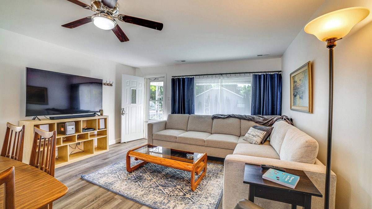 Valparaiso House | < 1 Mi to Dwtn: Valparaiso Family Home