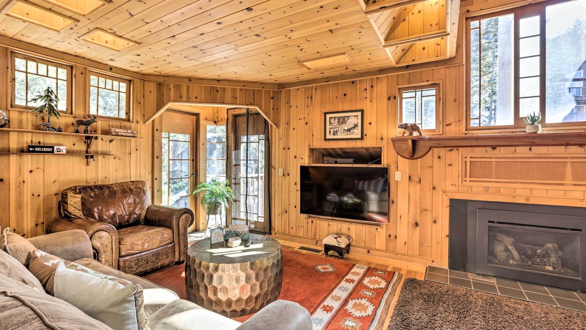 Upper Kingsbury House | < 1 Mi to Heavenly Lifts: Tahoe Area Townhome!