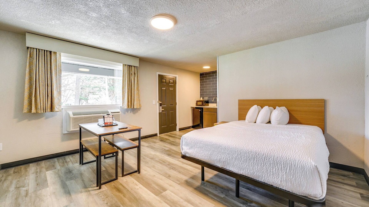 Port Huron Apartment | 1 Mi to Lake Huron Beaches: Quiet Studio Apartment