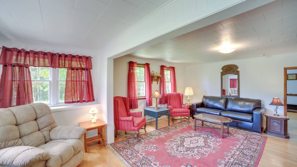 Laurium Cottage | 1 Mi to Lake Superior: Cottage w/Sauna & Rec Room