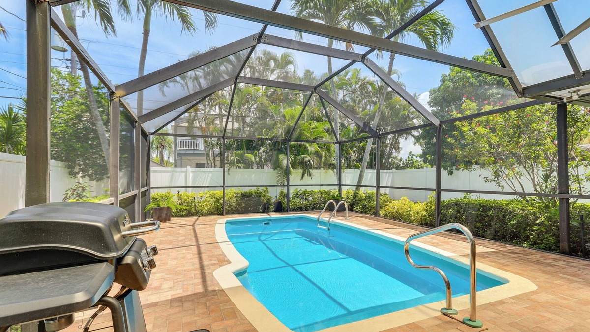 Naples Park House | 1 Mi to Naples Beach! Home on 500 Block w/Yard