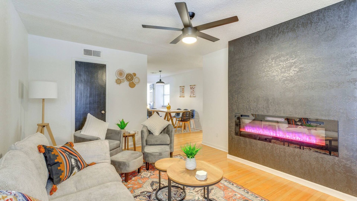 Central Oklahoma City House | < 1 Mi to Oklahoma City Zoo: Family-Friendly Home