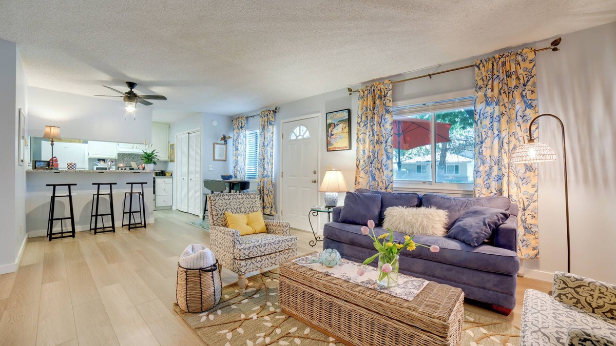Reno/Tahoe Airport House | 1 Mi to Reno-Sparks: Home in Family-Friendly Area!