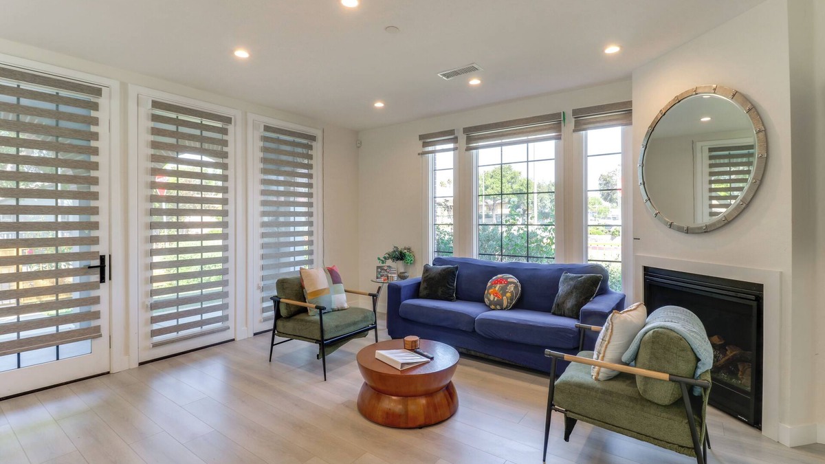North Central House | 1 Mi to Rose Bowl: Pasadena Home w/Fenced Yard!