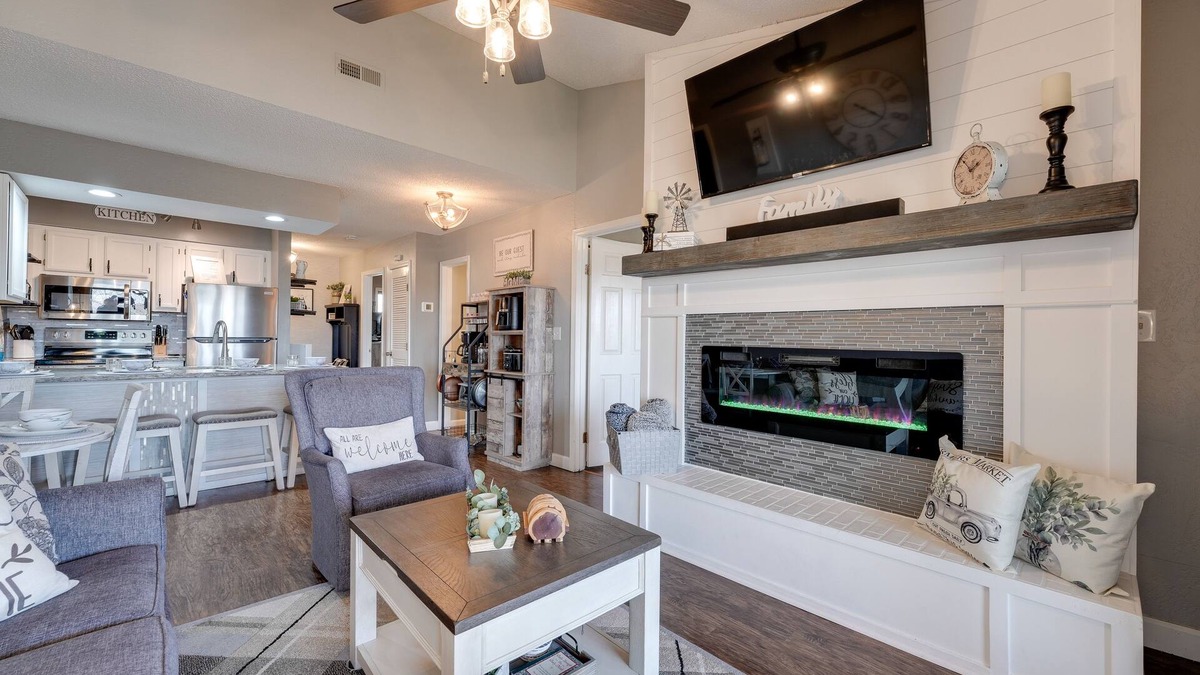 Notch Estates Condo | 1 Mi to Silver Dollar City: Branson West Condo