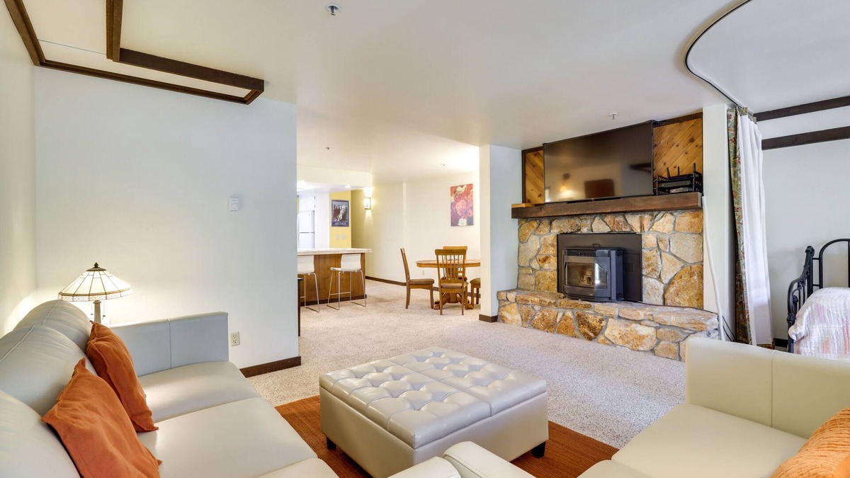 Incline Village Condo | 1 Mi to Trail: WFH-Friendly Incline Village Condo!