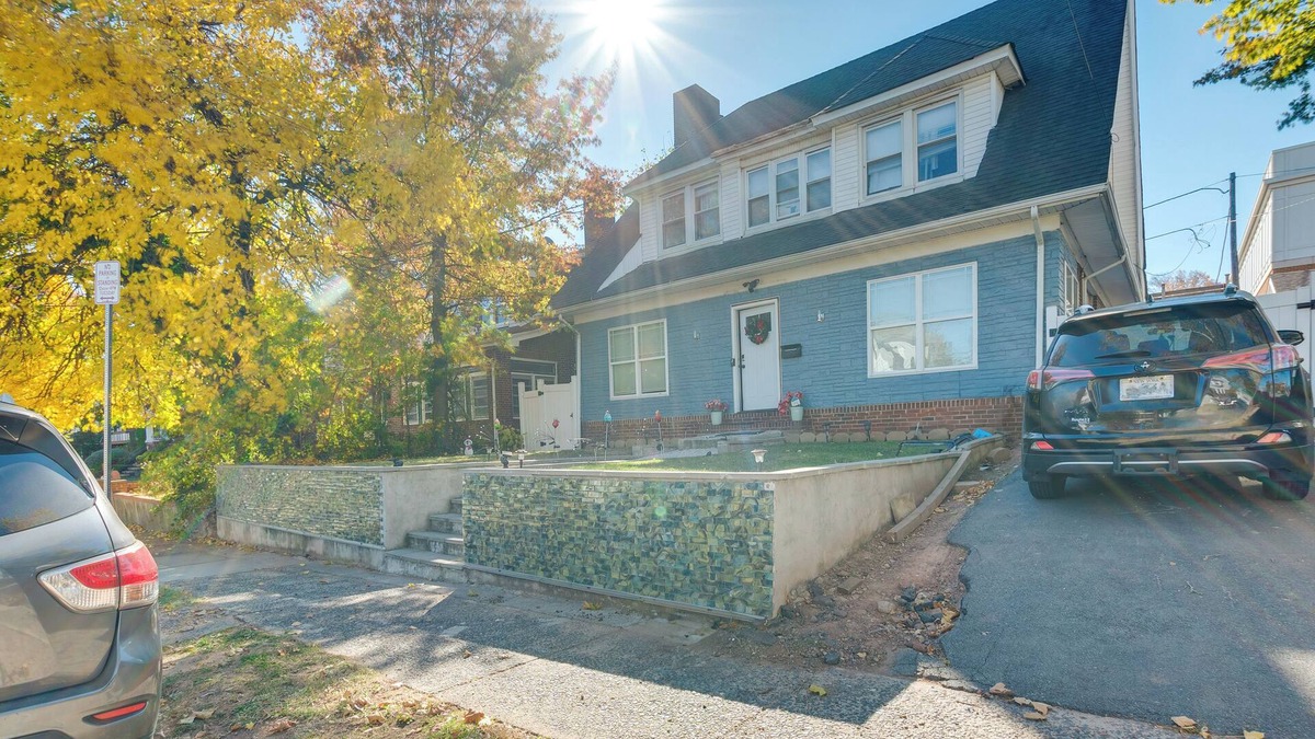 Weequahic Apartment | 1 Mi to Train Station: Quiet Apartment in Newark