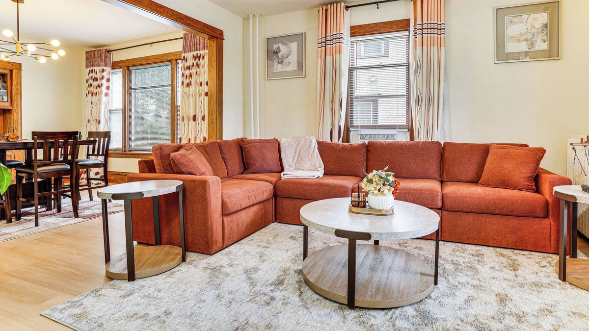 Minneapolis House | 1 Mi to University: Spacious Home in Minneapolis!