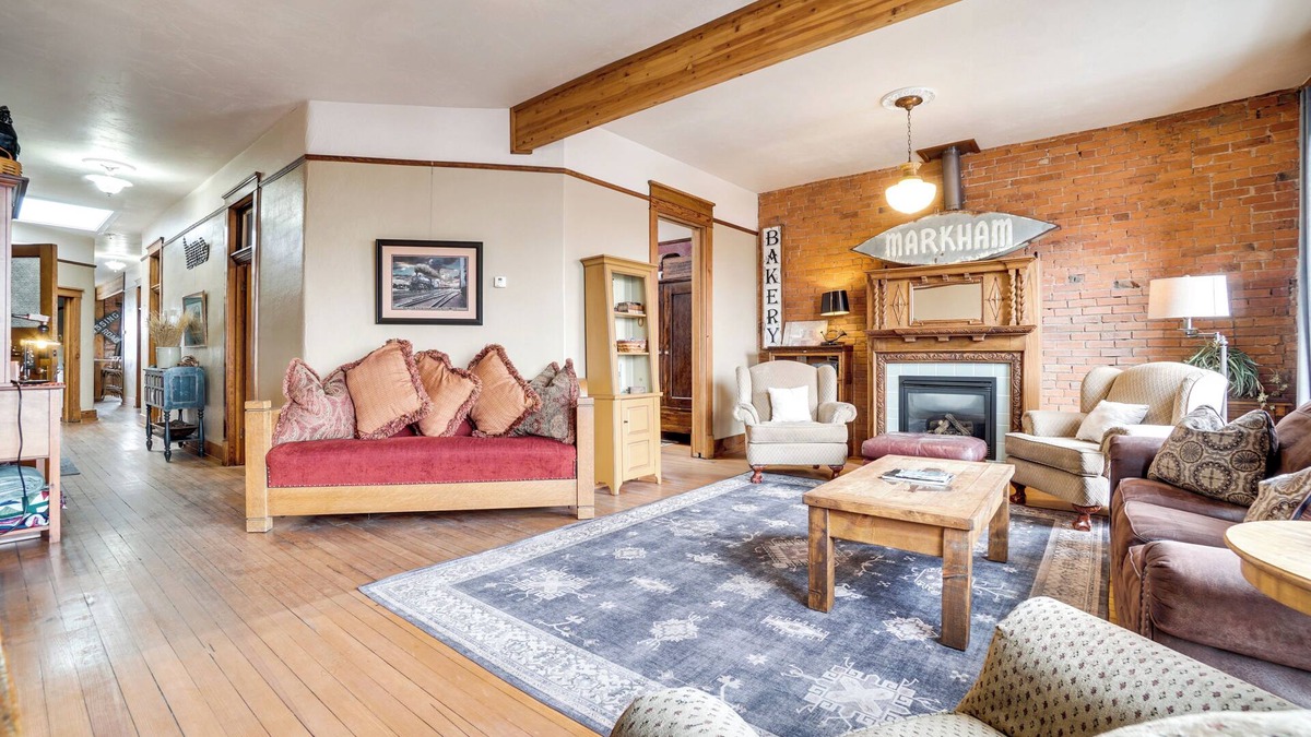 Laramie Apartment | 1 Mi to UW: Historic Laramie Apt