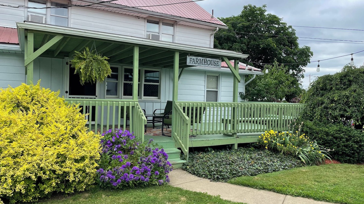Millersburg Other | 1 mile from Berlin Amish farmhouse