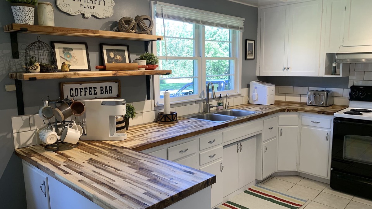 Walker Other | 1 Mile to Leech Lake - Private Farmhouse- Great Location and Setting!